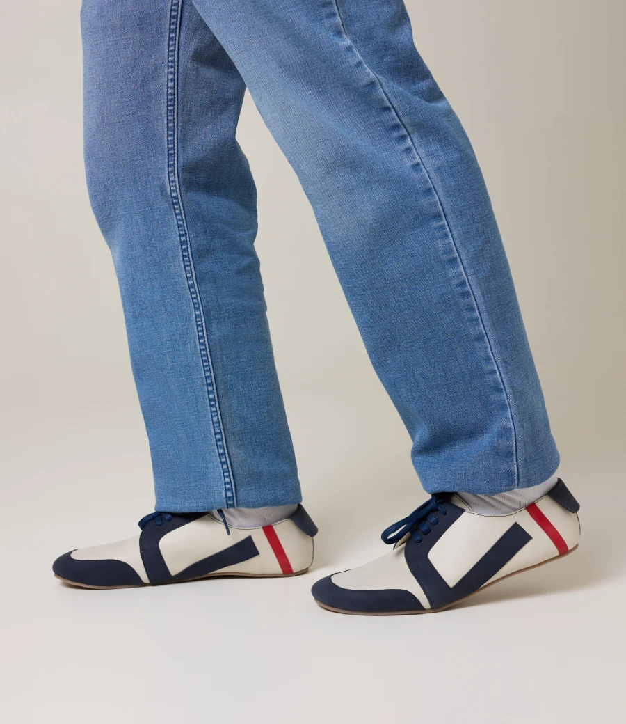 mens-sneaker-moonstone-overlay